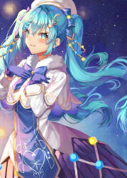  1girl beret blue_bow blue_eyes blue_gloves blue_hair blush bow braid capelet closed_mouth commentary_request dress fur-trimmed_capelet fur_trim gloves hair_ornament hat hatsune_miku highres hoop_skirt light_bulb_hair_ornament long_hair looking_at_viewer musical_note musical_note_hair_ornament sky smile snowflake_print star_(sky) string_of_light_bulbs twintails very_long_hair vocaloid white_capelet white_dress white_hat yoru_usagi yuki_miku yuki_miku_(2021) 