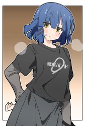  1girl black_shirt black_skirt blue_hair blush_stickers bocchi_the_rock! border brown_background commentary contrapposto cowboy_shot gradient_background hair_between_eyes hair_ornament hairclip hand_on_own_hip highres kessoku_band_t-shirt layered_sleeves long_sleeves looking_at_viewer mole mole_under_eye noyama_takenoko outside_border shirt short_hair short_over_long_sleeves short_sleeves simple_background skirt solo t-shirt white_border yamada_ryo yellow_eyes 