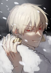  1boy blonde_hair closed_mouth colored_eyelashes commentary_request earrings fate_(series) fingernails fur_trim gilgamesh_(fate) gold_earrings hair_between_eyes hand_up highres jewelry looking_at_viewer male_focus raisakaki01 red_eyes short_hair snowing solo 