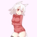  1girl a-ktoo animal_ears blush breasts fox_ears highres looking_at_viewer original red_eyes ribbed_sweater short_hair simple_background solo sweater tail white_hair 