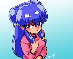  1girl blue_background blush bow chinese_clothes commentary_request double_bun gradient_background hair_bow hair_bun long_hair pink_shirt purple_hair ranma_1/2 shampoo_(ranma_1/2) shirt sidelocks signature violet_eyes wanta_(futoshi) yellow_bow 
