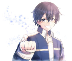  1boy black_hair black_jacket collarbone collared_jacket commentary_request double-parted_bangs ewanko_05 grey_eyes grin hair_between_eyes highres incoming_fist_bump jacket kirito looking_at_viewer male_focus messy_hair multicolored_jacket open_mouth short_hair simple_background smile solo sword_art_online sword_art_online:_alicization teeth upper_body white_background white_jacket wing_collar yellow_jacket 