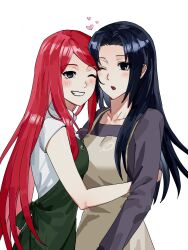  2girls ;d ;o apron black_eyes black_hair blush brown_apron commentary_request dress green_apron heart highres hug korean_commentary long_hair long_sleeves looking_at_viewer multiple_girls naruto_(series) one_eye_closed open_mouth pigbready purple_dress red_hair short_sleeves smile uchiha_mikoto upper_body uzumaki_kushina very_long_hair white_background white_dress 