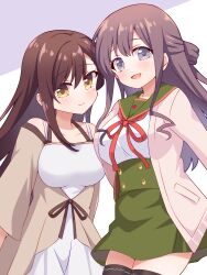  2girls :d blush breasts brown_hair cardigan closed_mouth commentary_request cosplay costume_switch cowboy_shot dot_nose gakkou_gurashi! green_sailor_collar green_skirt grey_eyes hair_between_eyes highres kyouzuka_shion large_breasts long_hair long_sleeves looking_at_viewer ma_tsukasa miniskirt multiple_girls neck_ribbon open_cardigan open_clothes open_mouth red_ribbon ribbon sailor_collar school_uniform serafuku shirt skirt slow_start smile voice_actor_connection wakasa_yuuri white_shirt yellow_eyes zettai_ryouiki 