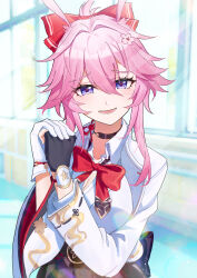  1girl absurdres animal_ears asymmetrical_gloves black_gloves breasts commentary elidrich_lee english_commentary evanescia_(honkai:_star_rail) fox_ears fox_girl gloves highres honkai:_star_rail honkai_(series) large_breasts looking_at_viewer mismatched_gloves own_hands_together parted_lips pink_hair shirt short_hair_with_long_locks smile solo violet_eyes white_gloves white_shirt 