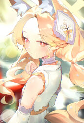  1girl absurdres animal_ear_fluff animal_ears blonde_hair blue_archive blush closed_mouth commentary_request cross_halo detached_sleeves fox_ears fox_girl halo highres japanese_clothes kimono long_hair looking_at_viewer low_twintails official_alternate_costume pink_eyes seia_(blue_archive) seia_(new_year)_(blue_archive) seulpeunna smile solo sweat twintails white_kimono white_sleeves yellow_eyes yellow_halo 
