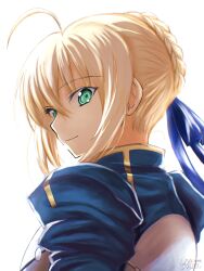  1girl absurdres ahoge armor artist_name artoria_pendragon_(fate) blonde_hair blue_dress blue_ribbon braid braided_bun breastplate closed_mouth commentary_request dress fate/stay_night fate_(series) from_behind gold_trim green_eyes grey_armor hair_between_eyes hair_bun hair_ribbon highres looking_at_viewer looking_back puffy_sleeves ribbon saber_(fate) short_hair shoumizukawa sidelocks signature simple_background smile solo upper_body white_background 