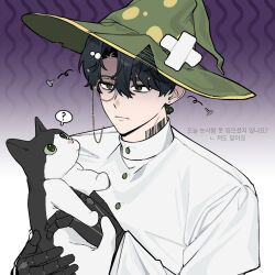  1boy animal barcode barcode_tattoo black_hair cat ear_piercing green_eyes green_hat hat highres holding holding_animal holding_cat korean_text male_focus monocle neck_tattoo pearl_hair_ornament piercing purple_background pyeongjong robo_frostor screw shirt skoshism speech_bubble tattoo translation_request virtual_youtuber white_shirt witch_hat 