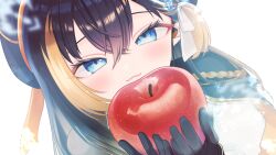  1girl :3 absurdres aiguillette apple beret black_gloves black_hair black_hat blonde_streaks bloom blue_eyes bow braid closed_mouth commentary_request crossed_bangs dutch_angle food fruit gloves gryphon9605 hair_between_eyes hair_bow half-closed_eyes hat highres holding holding_food holding_fruit idol_clothes juliet_sleeves long_hair long_sleeves looking_at_viewer multicolored_hair nijisanji nijisanji_en nijisanji_idol_uniform petra_gurin puffy_sleeves raised_inner_eyebrows shiroi_yuki_no_princess_wa_(vocaloid) side_braid side_capelet simple_background snowflakes solo streaked_hair two-tone_hair upper_body virtual_youtuber white_background white_bow white_sleeves 
