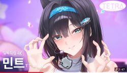 1girl black_hair blue_hairband blue_headband cat_ear-shaped_hair cat_ornament commentary english_text fish_hair_ornament goddess_of_victory:_nikke green_eyes hair_intakes hair_ornament hairband headband headset highres korean_text mint_(nikke) mixed-language_text progress_bar sami_(ami12702752) smile solo translation_request untranslatable_commentary upper_body youtube 