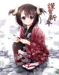  blue_eyes blush brown_hair glasses glasses_removed hair_ornament hairclip highres horns japanese_clothes kanzaki_sora kimono looking_at_viewer new_year original sandals sheep_horns short_hair smile solo squatting tabi zouri 