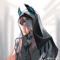  1boy aqua_eyes arknights black_cloak blurry blurry_background bolo_tie chinese_commentary cloak coat commentary crabwzzzz expressionless forehead_jewel head_wings head_wings_through_hood highres hood hood_up hooded_cloak lapels long_hair looking_at_viewer male_focus orange_hair parted_bangs parted_lips passenger_(arknights) red_pupils shirt sidelighting solo tassel upper_body very_long_hair watermark weibo_watermark white_coat white_shirt wings 