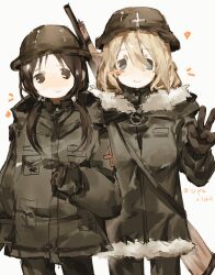  2girls artist_name black_eyes black_gloves black_hair blonde_hair blue_eyes blush_stickers chito_(shoujo_shuumatsu_ryokou) closed_mouth coat combat_helmet cowboy_shot fur-trimmed_coat fur_trim gloves green_coat gun gun_on_back hair_over_shoulder helmet highres jacket long_hair long_sleeves looking_at_viewer low_twintails multiple_girls rifle shoujo_shuumatsu_ryokou side-by-side simple_background smile tareme tufoovo_2740 twintails v weapon weapon_on_back white_background yuuri_(shoujo_shuumatsu_ryokou) 