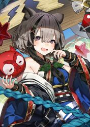  1girl absurdres animal_ears black_hair blue_kimono blush breasts brown_hair commentary_request front_ponytail grey_hair hat highres imari_(shadowverse) japanese_clothes kimono looking_at_viewer multicolored_hair open_mouth raccoon_ears raccoon_girl rice_hat shadowverse shadowverse:_worlds_beyond short_hair small_breasts smile streaked_hair tomitacchi two-tone_hair violet_eyes 