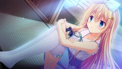  1girl averting_eyes blonde_hair blue_bow blue_eyes blue_skirt bow bow_hairband buttons center_frills collarbone crossed_arms da_capo da_capo_iv dress_shirt dutch_angle floating_hair frilled_bow frills from_above game_asset green_ribbon hair_between_eyes hair_bow hairband high-waist_skirt highres hugging_own_legs indoors key_hair_ornament long_hair miniskirt neck_ribbon non-web_source pleated_skirt ribbon sagisawa_arisa self-datamine shirt skirt sleeveless sleeveless_shirt sliding_doors solo tanihara_natsuki tatami thigh-highs white_hairband white_shirt white_thighhighs 
