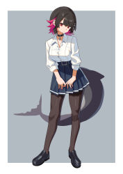  1girl aabboo absurdres bag black_hair black_pantyhose black_shoes blue_skirt breasts brown_pantyhose closed_mouth colored_inner_hair commentary_request ellen_joe ellen_joe_(on_campus) fins fish_tail from_side full_body grey_background highres large_tail looking_at_viewer medium_breasts mole mole_under_eye multicolored_hair official_alternate_costume pantyhose razor_blade_hair_ornament red_eyes scar scar_on_tail shark_girl shark_tail shirt shoes simple_background skirt solo tail white_shirt zenless_zone_zero 