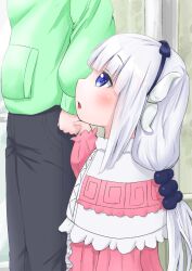 2girls absurdres beads black_hairband blue_eyes capelet commentary_request dragon_girl dragon_horns frilled_capelet frills hair_beads hair_ornament hairband highres hitsuji_(sheepsb22) horns kanna_kamui kobayashi-san_chi_no_maidragon low_twintails multiple_girls outdoors sphere_hair_ornament twintails upper_body white_hair 