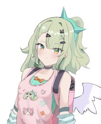 1girl absurdres aria_(human)_(zenless_zone_zero) aria_(zenless_zone_zero) arm_warmers bag bare_shoulders black_choker character_print choker closed_mouth collared_shirt green_eyes green_hair hair_ornament hairclip highres linia_(liniazu) looking_at_viewer official_alternate_costume pink_bag pink_shirt shirt simple_background solo striped_arm_warmers sunna_(delusions_in_business)_(zenless_zone_zero) sunna_(zenless_zone_zero) upper_body white_background white_wings winged_bag wings zenless_zone_zero 