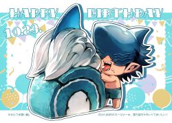  1boy beam_(chainsaw_man) blue_hair cake chainsaw_man chibi chibi_only commentary_request food food_on_face happy_birthday highres male_focus male_swimwear mini_person miniboy mtkg_05 open_mouth pointy_ears sharp_teeth short_hair solo swim_trunks swiss_roll teeth tongue tongue_out topless_male translation_request 