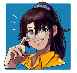  1girl adjusting_eyewear black_hair blue_background blue_eyes blue_scrunchie collared_shirt commentary_request grin idolmaster idolmaster_shiny_colors mitsumine_yuika ponytail portrait round_eyewear scrunchie shirt smile solo su_(user_dedw4387) yellow_shirt 