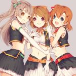  3girls belt blue_eyes brown_eyes brown_hair elbow_gloves gloves koizumi_hanayo kousaka_honoka kurotea long_hair love_live!_school_idol_project midriff minami_kotori multiple_girls red_eyes short_hair side_ponytail skirt 