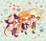  &gt;_&lt; 3girls aori_(splatoon) black_hair chibi gloves hat heart holding_hands hotaru_(splatoon) inkling multiple_girls namie-kun one_eye_closed orange_hair school_uniform sparkle splatoon spoken_blush tentacle_hair walking white_gloves white_hair yellow_eyes 