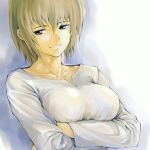  1girl blue_eyes breasts brown_hair collarbone crossed_arms large_breasts short_hair simple_background smile solo source_request 