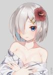  1girl blue_eyes blush breasts cleavage collarbone flower grey_background hair_flower hair_ornament hair_over_one_eye hairclip hamakaze_(kantai_collection) hibiscus japanese_clothes kantai_collection kimono large_breasts lips looking_at_viewer off_shoulder short_hair silver_hair simple_background solo twitter_username upper_body you06 