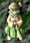  1girl ao-shiba bow green_eyes green_hair hat hat_bow highres komeiji_koishi sash solo third_eye touhou wide_sleeves 