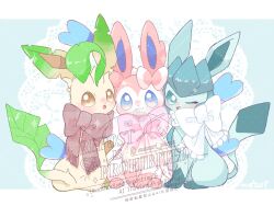  animal_focus blue_eyes bow brown_bow brown_eyes closed_mouth commentary glaceon hand_up highres leafeon maaari_pkmn no_humans one_eye_closed open_mouth pink_bow pokemon pokemon_(creature) sidelocks sitting smile sylveon tail white_bow 