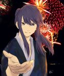  1boy aerial_fireworks fireworks foreshortening japanese_clothes kimono long_hair looking_at_viewer male_focus megupeita night night_sky outstretched_hand photo_background ponytail purple_hair sidelocks signature sky solo tales_of_(series) tales_of_vesperia upper_body yukata yuri_lowell 