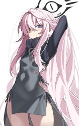  1girl absurdres ahoge arm_up black_halo blue_archive blue_eyes breasts hair_between_eyes halo heterochromia highres hoshino_(blue_archive) hoshino_terror_(blue_archive) long_hair long_sleeves looking_at_viewer orange_eyes pink_hair rirua_(kjom802) small_breasts solo very_long_hair 
