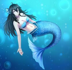  1girl ahoge beifeng_han black_hair bracelet breasts cleavage hair_between_eyes head_fins jewelry large_breasts long_hair mermaid miyaura_sanshio monster_girl navel original smile solo underwater violet_eyes 