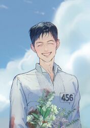  1boy black_hair blood blood_on_clothes blood_stain bouquet closed_eyes clothes_writing clouds cloudy_sky collared_shirt daisy_(flower) day facing_viewer flower grin hashtag-only_commentary head_tilt highres holding holding_bouquet lily_(flower) male_focus outdoors runlikehellllll seong_gi-hun shirt short_hair sky smile solo squid_game white_shirt 