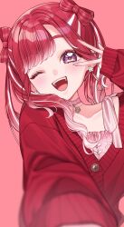  1girl :d absurdres blurry blurry_foreground bow-shaped_hair cardigan choker depth_of_field earrings flower_earrings gradient_hair heart heart_in_eye highres jewelry long_hair looking_at_viewer multicolored_hair nijisanji one_eye_closed pink_choker red_background red_cardigan red_hair roarroa saotome_berry selfie side_part simple_background smile solo streaked_hair symbol_in_eye teeth twintails two-tone_hair upper_body upper_teeth_only v violet_eyes virtual_youtuber 