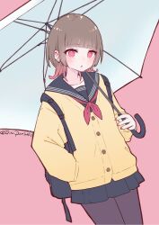  1girl :o backpack bag black_pantyhose black_sailor_collar black_skirt blunt_bangs brown_hair cardigan colored_tips commentary_request cowboy_shot dot_nose gradient_hair hand_in_pocket highres holding holding_umbrella lin_oekaki long_sleeves looking_at_viewer medium_hair miniskirt multicolored_hair neckerchief original pantyhose parted_lips pink_background pink_eyes pink_neckerchief sailor_collar school_uniform serafuku simple_background skirt solo standing twitter_username umbrella white_umbrella yellow_cardigan 