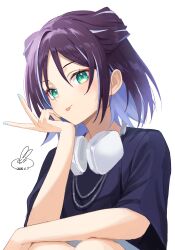  1girl awa_(awao141) blue_hair blue_shirt cho_kaguya-hime! colored_inner_hair commentary cone_hair_bun dated green_eyes hair_between_eyes hair_bun headphones headphones_around_neck highres jewelry looking_at_viewer multicolored_hair nail_polish necklace purple_hair sakayori_iroha shirt short_sleeves signature simple_background solo tongue tongue_out v white_background 