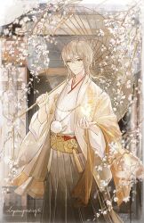  1boy absurdres ahoge alkaid_mcgrath architecture artist_name black_hakama blonde_hair branch bug butterfly chinese_commentary closed_mouth commentary_request door dr_woodpecker east_asian_architecture flower fox_print green_eyes hair_between_eyes hakama haori haori_himo highres holding holding_umbrella japanese_clothes lantern light_smile long_sleeves looking_ahead lovebrush_chronicles male_focus matsu_symbol medium_hair oil-paper_umbrella open_hand open_haori outdoors paper_lantern sash solo standing sweater_guard tassel transparent transparent_umbrella umbrella waist_sash white_butterfly white_flower wide_sleeves wisteria_print yellow_haori yellow_sash 