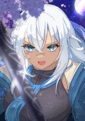  1girl :d black_shirt blue_eyes blue_jacket blue_scarf blurry blurry_foreground cherry_blossoms commentary_request crossed_bangs double-parted_bangs eiyuu_densetsu falling_petals full_moon glint hair_between_eyes half_updo highres jacket kuro_no_kiseki_(series) kuro_no_kiseki_ii light_particles long_hair looking_at_viewer loose_necktie moon moonlight necktie night ootachi open_clothes open_jacket outdoors petals pink_petals scarf shirt shizuna_rem_misurugi sidelighting sleeveless sleeveless_shirt smile solo sword tsurime upper_body v-shaped_eyebrows weapon white_hair zer00han 