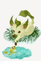  black_eyes bright_pupils brown_eyes commentary fins fish grass green_fur highres leaf leafeon looking_up no_humans pokemon pokemon_(creature) pokemon_focus tail tatsugiri tatsugiri_(stretchy) untranslatable_commentary water white_pupils yellow_fur zozozoshion 
