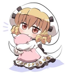  1girl back_bow black_bow blonde_hair blush bow chibi chibi_only closed_mouth commentary_request dot_nose dress drill_hair fairy_wings frilled_dress frills full_body hair_between_eyes hat highres long_dress long_sleeves luna_child notice_lines red_eyes rokugou_daisuke short_hair signature simple_background smile solo standing touhou white_background white_dress white_hat wings 
