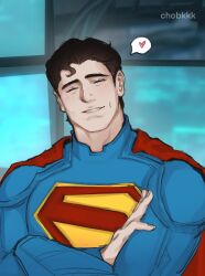  absurdres clark_kent crossed_arms dc_comics highres monitor non-web_source smile superhero_costume superman superman_(2025) superman_(series) 