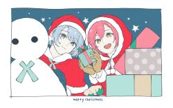  1boy 1girl :d blue_hair brown_gloves capelet closed_mouth commentary_request fur-trimmed_capelet fur_trim gift gloves grey_eyes highres holding holding_gift hood hood_up hooded_capelet jack_jeanne looking_at_viewer merry_christmas open_mouth pink_hair red_capelet santa_costume shirota_mitsuki short_hair smile snowman succhii_(pikaru) tachibana_kisa yellow_eyes 