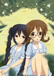  2girls back-to-back black_eyes black_hair braid brown_eyes brown_hair hirasawa_yui k-on! k-on!_movie long_hair multiple_girls nakano_azusa round_teeth shinota short_hair singing! teeth twin_braids twintails 