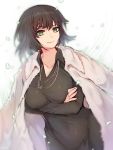  1girl black_hair breasts covered_navel crossed_arms fubuki_(one-punch_man) fur_coat green_eyes highres jewelry large_breasts looking_at_viewer mukka necklace one-punch_man raised_eyebrow smile solo 