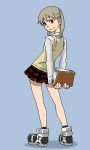  green_eyes legs lowres maka_albarn miniskirt skirt soul_eater yuhiko yuuya_(yu-ya's) 