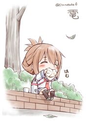  1girl baozi blush_stickers brick_wall brown_hair chibi closed_eyes commentary_request eating folded_ponytail food fujishima_shinnosuke inazuma_(kantai_collection) kantai_collection kneehighs leaf neckerchief outdoors school_uniform serafuku sitting solo thermos tree twitter_username 