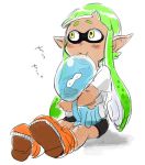  1girl bangs bike_shorts biting blunt_bangs blush domino_mask green_hair inkling jellyfish jellyfish_(splatoon) looking_to_the_side mask nijuumaru pointy_ears shirt shoes sidelocks simple_background sitting sneakers splatoon t-shirt tan tentacle_hair white_background yellow_eyes 