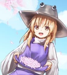  1girl bangs baram blonde_hair cherry_blossoms eyebrows eyebrows_visible_through_hair hair_ribbon hat long_sleeves looking_at_viewer moriya_suwako open_mouth outdoors red_ribbon ribbon sidelocks skirt skirt_basket sky smile solo touhou vest wide_sleeves yellow_eyes 