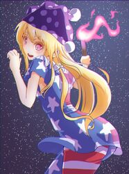  1girl american_flag_legwear american_flag_shirt ass blonde_hair chromatic_aberration clownpiece collar cowboy_shot fire frilled_collar frills hat jester_cap kamaboko_bijin long_hair looking_at_viewer pantyhose pink_eyes polka_dot shirt short_sleeves sky solo star star_(sky) starry_sky striped torch touhou very_long_hair 